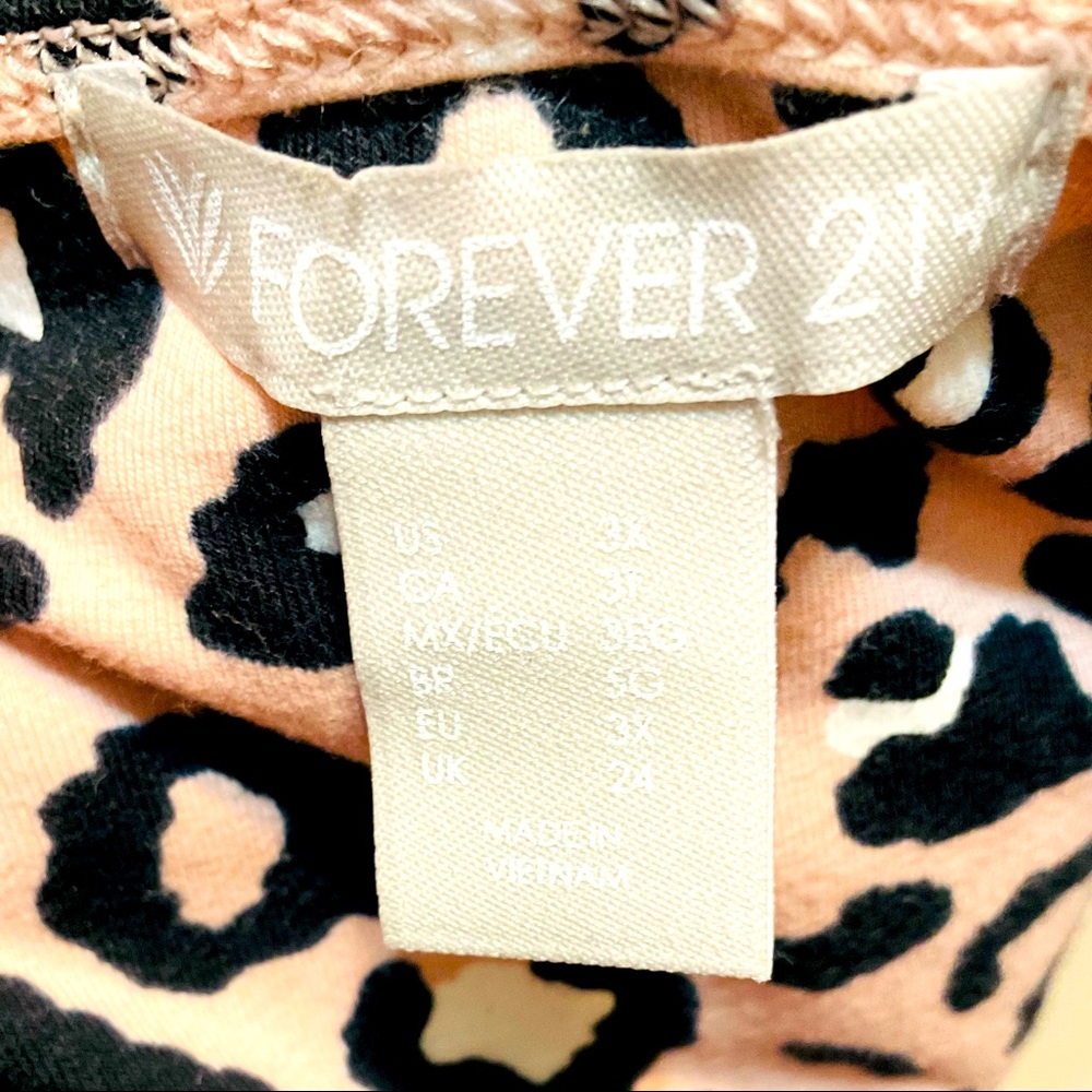 FOREVER21+ Blush Pink Leopard Sports Bra